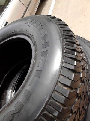 ยาง A/T 235/75R15 MICHELIN LTX A/T มี 1 เส้น TEL.081-427-3941 ยาง A/T 235/75R15 MICHELIN LTX A/T มี 1 เส้น TEL.081-427-3941