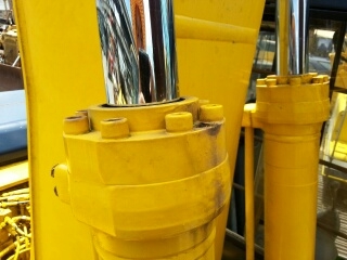 รถขุดดิน SK120-1-LP-09982  สภาพดี ชั่วโมงใช้งานน้อย  เพิ่งเข้ามาถึงไทย รถจอดอยู่ที่ C.S. Motor หลักสี่  โทร. 081-373-0559