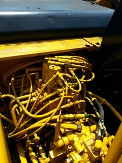 รถขุดดิน SK120-1-LP-09982  สภาพดี ชั่วโมงใช้งานน้อย  เพิ่งเข้ามาถึงไทย รถจอดอยู่ที่ C.S. Motor หลักสี่  โทร. 081-373-0559