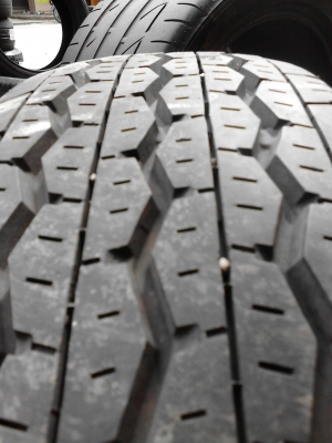 195R15C BRIDGESTONE RD-613 STEEL มี 4 เส้น TEL.081-427-3941 195R15C BRIDGESTONE RD-613 STEEL มี 4 เส้น TEL.081-427-3941