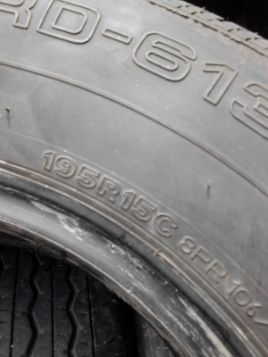 195R15C BRIDGESTONE RD-613 STEEL มี 4 เส้น TEL.081-427-3941 195R15C BRIDGESTONE RD-613 STEEL มี 4 เส้น TEL.081-427-3941