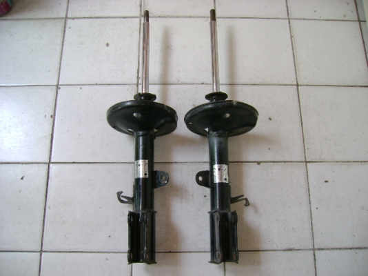 โช็คหลังแก๊ส ใส่ TOYOTA AE 1xx  สภาพดี 400.-