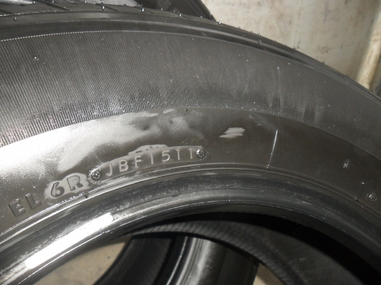โปรแร๊ง ยาง BRIDGESTONE 235/70R16ปี11 สวยๆ 4 เส้น ราคา 2500 บาท โปรแร๊ง ยาง BRIDGESTONE 235/70R16ปี11 สวยๆ 4 เส้น ราคา 2500 บาท