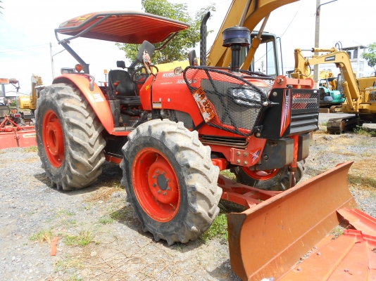รถไถ KUBOTA M 8540 มือสองพร้อมใช้