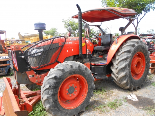รถไถ KUBOTA M 8540 มือสองพร้อมใช้