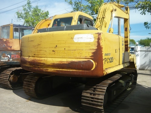 รถขุด Komatsu PC120-6 รถเก่านอก  นำเข้าจากญี่ปุ่น ระบบไฟฟ้าครบ สภาพเดิมๆ