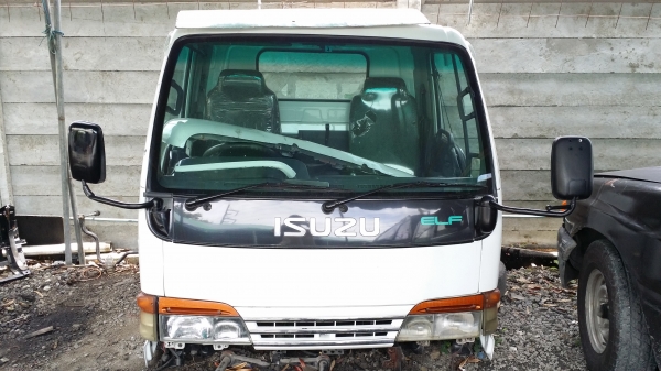 ขายหัวเก๋งNKRการ์ตูนหัวสูง24Vทำสีภายในภายนอกเสร็จแล้วหัวนอกแท้ยังไม่ได้ใช้ประตูซ้ายสไลค์