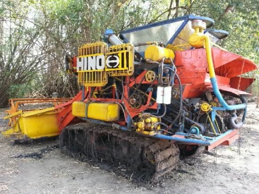 ขายรถเกี่ยวข้าว 2.5 ตัน เครื่อง 185 แรงช่วงล่างดีพร้อมใช้