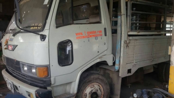 หกล้อ hino เครื่อง WO4D สภาพพร้อมใช้ง่าน