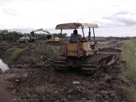 ขายD2รุ่น5โคมัสสุแทรกใหญ่รถทำงานทุกวัน ขายD2รุ่น5โคมัสสุแทรกใหญ่รถทำงานทุกวัน