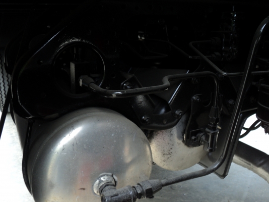 ขายอีซูซุเด้กก้า(หัวยกไฟฟ้า) (คัสซีใหญ่พิเศษ) 10 ล้อ ยาง 900-20 เครื่องยนต์เทอร์โบอินเตอร์ บรรทุกรถเกี่ยวข้าว รถตีดิน