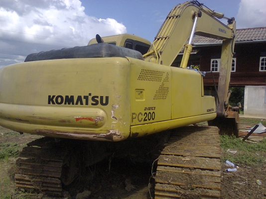 ขายแม็คโคร KOMATSU  PC200-6 ราคา 1,350,000 บาท นครศรีธรรมราช