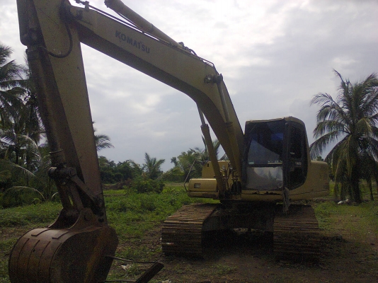 ขายแม็คโคร KOMATSU  PC200-6 ราคา 1,350,000 บาท นครศรีธรรมราช