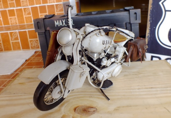 ขายโมเดลสังกะสีรถคลาสสิค หายาก น่าสะสม