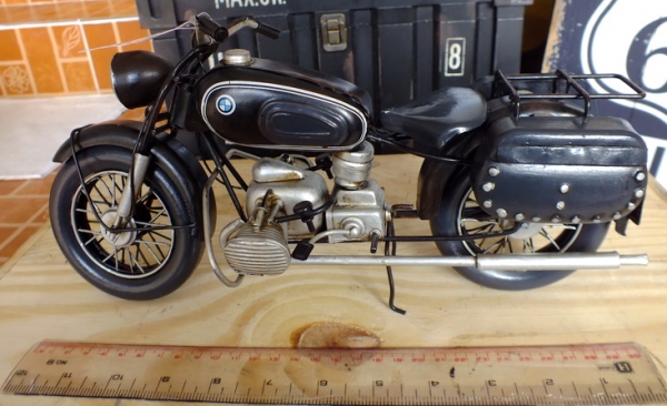 ขายโมเดลสังกะสีรถคลาสสิค หายาก น่าสะสม