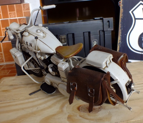 ขายโมเดลสังกะสีรถคลาสสิค หายาก น่าสะสม