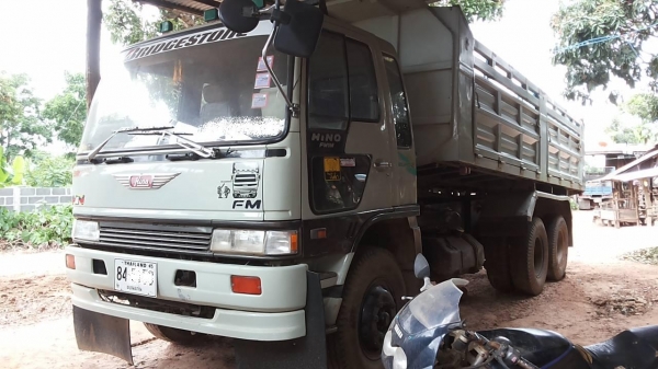 ***ขายแล้วครับขอบคุณ Truck2hand ** บ.ต่อรอง**ขาย10ล้อ2เพลาดั้มสวยๆ HINO FM1M EM100-220HP เครื่องเดิมเกียร์เดิม เครื่องแน่นแห้งดี ไม่เยิ้ม เกียร์ดีไม่มีหลุด ช่วงล่างเดิมคัสซีสวยเดิมไม่มีปะไม่มีดาม กระบะดั้มเหล็กสภาพสวย พื้นสวยข้างสวยไม่ผุ หัวเก๋งเดิมๆ บางส