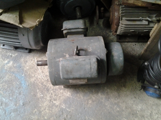 ขาย !! มอเตอร์3แรง220v.ยี่ห้อhitachi พร้อมใช้งาน