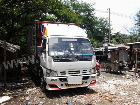 ISUZU รุ่น NQR กระบะคอกรั้วเหล็ก ความยาวกระบะ 5.50 เมตร