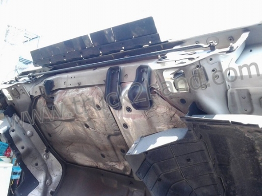 ISUZU รุ่น NQR กระบะคอกรั้วเหล็ก ความยาวกระบะ 5.50 เมตร