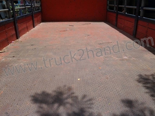 ISUZU รุ่น NQR กระบะคอกรั้วเหล็ก ความยาวกระบะ 5.50 เมตร