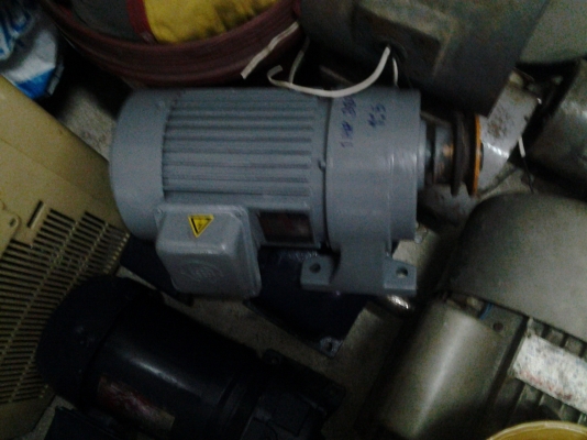 ขาย !! มอเตอร์เกียร์1แรง3สาย  สภาพสวย พร้อมใช้ รอบ1:5