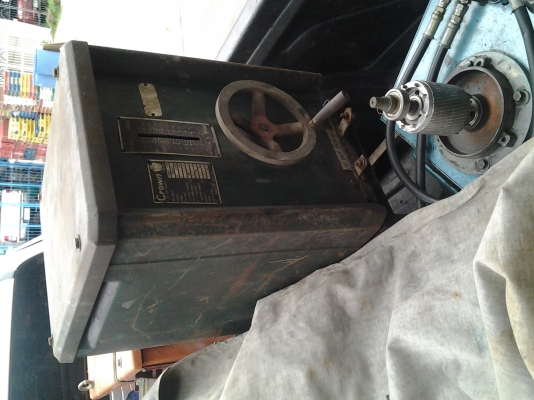 ขาย !! ตู้เชื่อม crown 300a. พร้อมใช้งาน