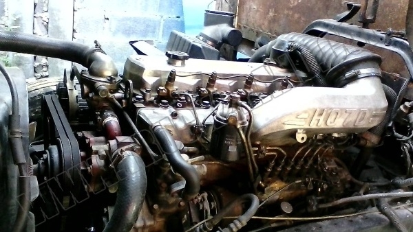 รถบรรทุก6ล้อ HINO FD3HPA 195