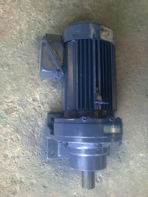 ขาย !! มอเตอร์เกียร์2แรง3สาย สภาพสวย พร้อมใช้ หัวเกียร์cycro drive