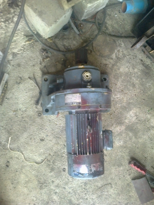 ขาย !! มอเตอร์เกียร์1แรง3สาย สภาพสวย พร้อมใช้ หัวเกียร์cycro drive