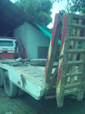 ขายด่วน  ยกสุ้ม3คัน เกี่ยวข้าว2คัน เทเลอร์1คัน