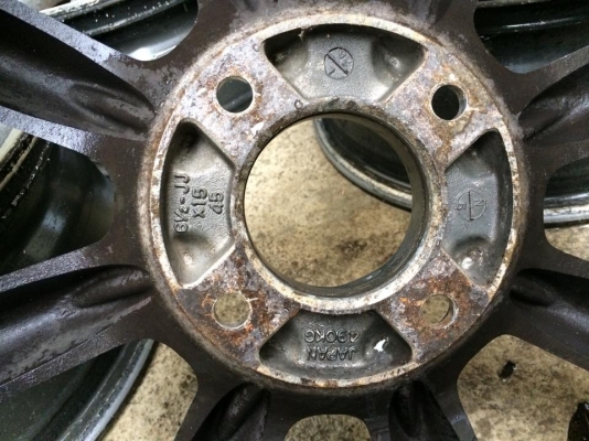 ขายล้อกล้วย BR ขอบ15 4/114 กว้าง6.5 et 40 สีเดิม สวยๆ ขายล้อกล้วย BR ขอบ15 4/114 กว้าง6.5 et 40 สีเดิม สวยๆ