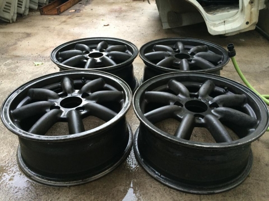 ขายล้อกล้วย BR ขอบ15 4/114 กว้าง6.5 et 40 สีเดิม สวยๆ ขายล้อกล้วย BR ขอบ15 4/114 กว้าง6.5 et 40 สีเดิม สวยๆ