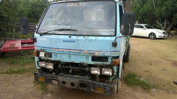 6ล้อเล็ก NKR57E-7100822 เครื่อง100 แรง(สี่ล้อทำ6ล้อ..ยังไม่ลงเล่ม) เกียร์สั้น..ยกหัวได้ เฟืองท้ายใหญ่..เล่มพร้อม