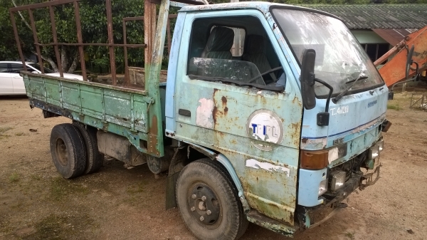 6ล้อเล็ก NKR57E-7100822 เครื่อง100 แรง(สี่ล้อทำ6ล้อ..ยังไม่ลงเล่ม) เกียร์สั้น..ยกหัวได้ เฟืองท้ายใหญ่..เล่มพร้อม