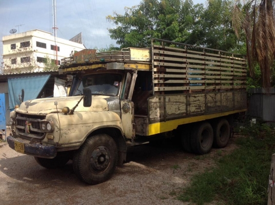 ขายสิบล้อหัวยาว