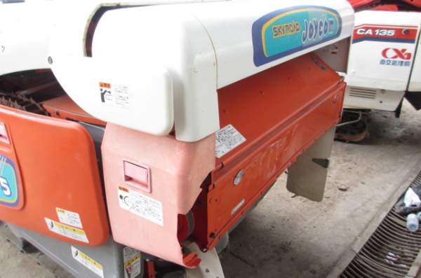 KUBOTA SR J5 รถเกี่ยวข้าว เก่านอก KUBOTA SR J5 รถเกี่ยวข้าว เก่านอก