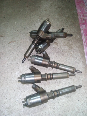 ขายหัวฉีด CAT 320D ของแท้ติดรถ มี 6 หัว สภาพ 90 \% ใช้งานได้ทุกตัว ขาย 8000 บาท ขายหัวฉีด CAT 320D ของแท้ติดรถ มี 6 หัว สภาพ 90 \% ใช้งานได้ทุกตัว ขาย 8000 บาท