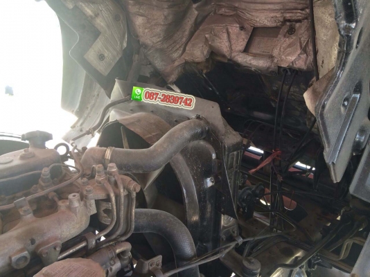 ขายรถบรรทุกนํ้ามัน 6 ล้อ บรรจุ 9,000 ลิตร ISUZU ROCKY 160 แรงม้า