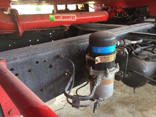 ขายรถบรรทุกนํ้ามัน 6 ล้อ บรรจุ 9,000 ลิตร ISUZU ROCKY 160 แรงม้า