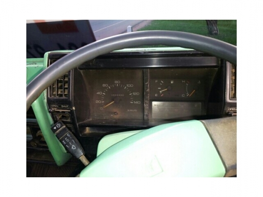 ขายISUZU NKR 110แรง เครื่องดี แคชซีสวย สภาพพร้อมใช้งาน เดิมบรรทุกเครื่องเสียง ขายเพราะได้คันใหม่ ขยายกิจการ สนใจโทร 090-8588220คุณนะ