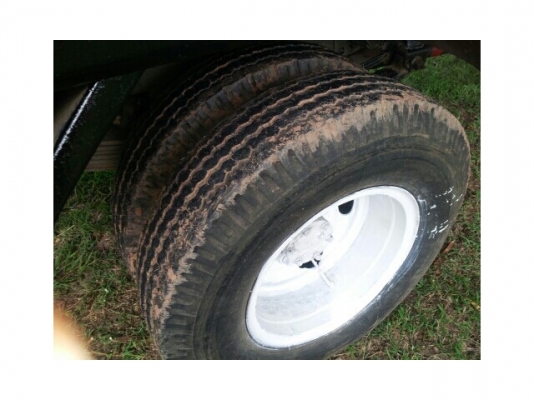 ขายISUZU NKR 110แรง เครื่องดี แคชซีสวย สภาพพร้อมใช้งาน เดิมบรรทุกเครื่องเสียง ขายเพราะได้คันใหม่ ขยายกิจการ สนใจโทร 090-8588220คุณนะ