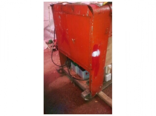 ขายเครื่องปั่นไฟ ขนาด35kva 3เฟส เครื่องยนต์อีซูซุ 4สูบ ไดร์ denyo กล่องนอกแท้ ราคา 110000บาท สนใจโทร 090-8588220คุณนะ