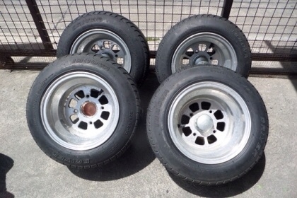 ขายล้อแม็กพร้อมยาง ATV ขนาด 10 X 8 สภาพสวย นำเข้าจากญี่ปุ่น  ราคายกชุด 4 ล้อ 9500  ,  แยกขาย 2 ล้อ  5000