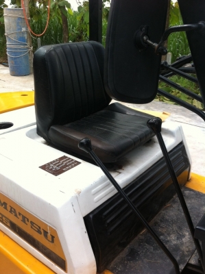 ขายฟอร์คลีฟต์ เอกสารอินวอยซ์   มือสองเก่านอกแท้ ๆ  โคมัสสุ 2.5ตัน ดีเชล