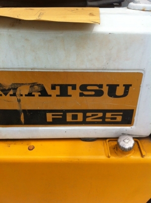 ขายฟอร์คลีฟต์ เอกสารอินวอยซ์   มือสองเก่านอกแท้ ๆ  โคมัสสุ 2.5ตัน ดีเชล