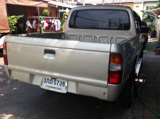 ขายรถกระบะ4wd 4ประตู สภาพดี