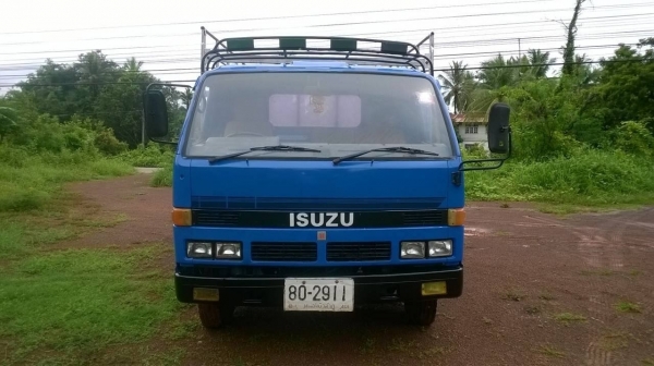 ขาย NPR 115 ห้างแท้ปี 34 เครื่อง 4BD1 115 แรงม้า 6 น็อตหน้าหลัง เกียร์สั้น คัสซีสวยตลอดเส้น ยางดี ทะเบียนเต็มพร้อมโอน