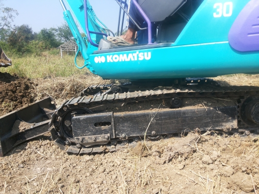 แบคโฮเล็กkomatsu pc 30-7 แบคโฮเล็กkomatsu pc 30-7