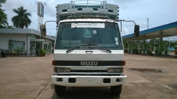 ขาย 10 ล้อเพลาเดียว ISUZU ช่วงล่างใหญ่  เครื่อง 6BG1 175 พวงมาลัยพาวเวอร์ ทะเบียนพร้อมโอนครับ